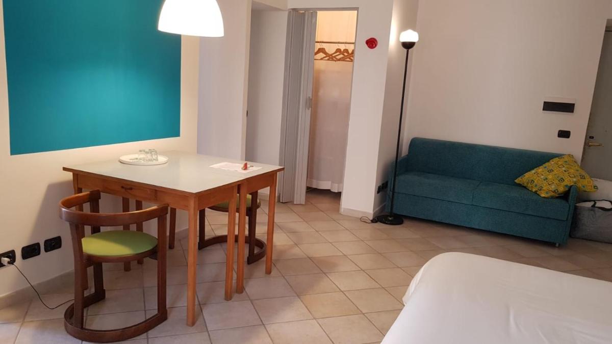 AL LARGO Casa Vacanze Holiday Apt Pozzuoli Centro Porto - Housity