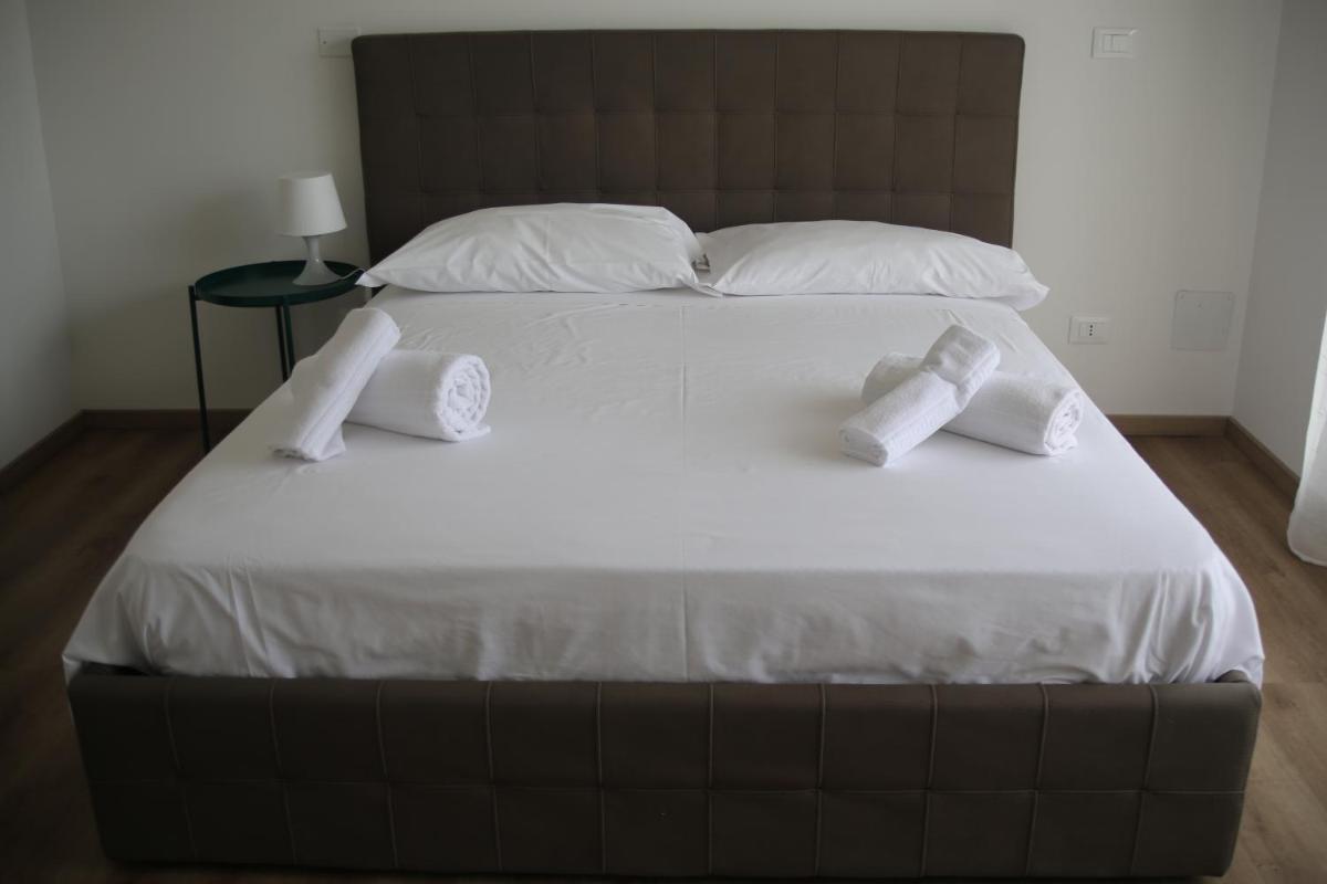 Tourism E Business Superior Rooms - Housity