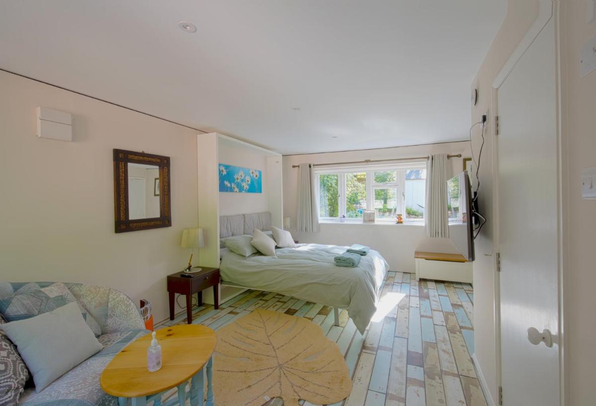 Studio in Lansdown, Bath BA1 - Housity