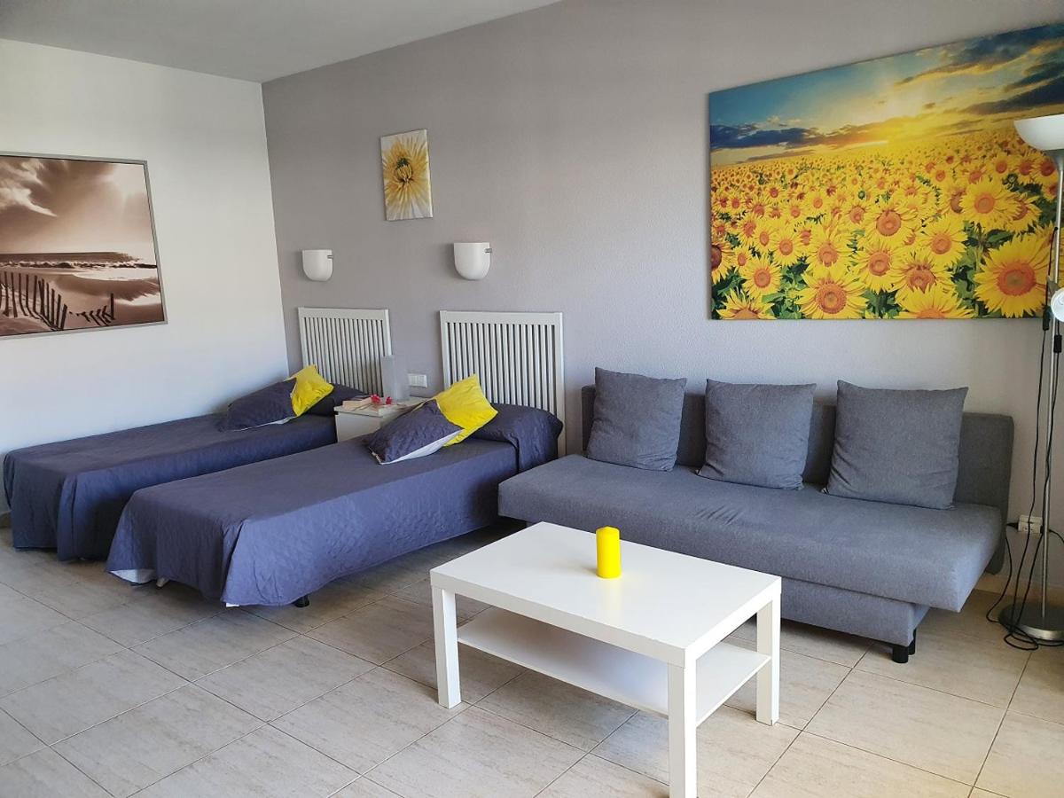 Estudio El Puerto - En el mismo centro de Fuengirola, primera línea de playa - Housity