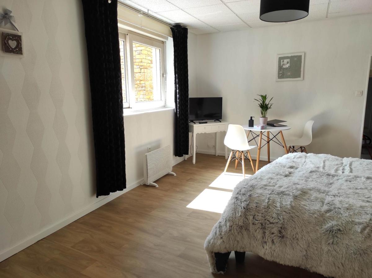 Appartement Jarnioux - Les Meublés des Pierres Dorées - Housity