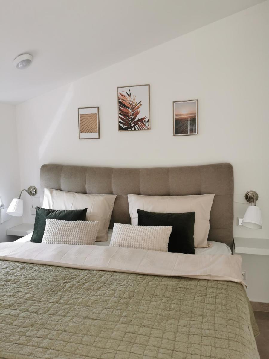Five bedroom house near sandy beach Villa Major - Housity