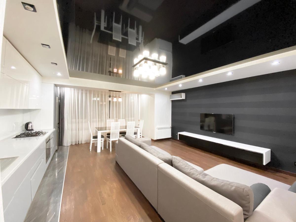 Luxury 2-bedroom river view - Housity