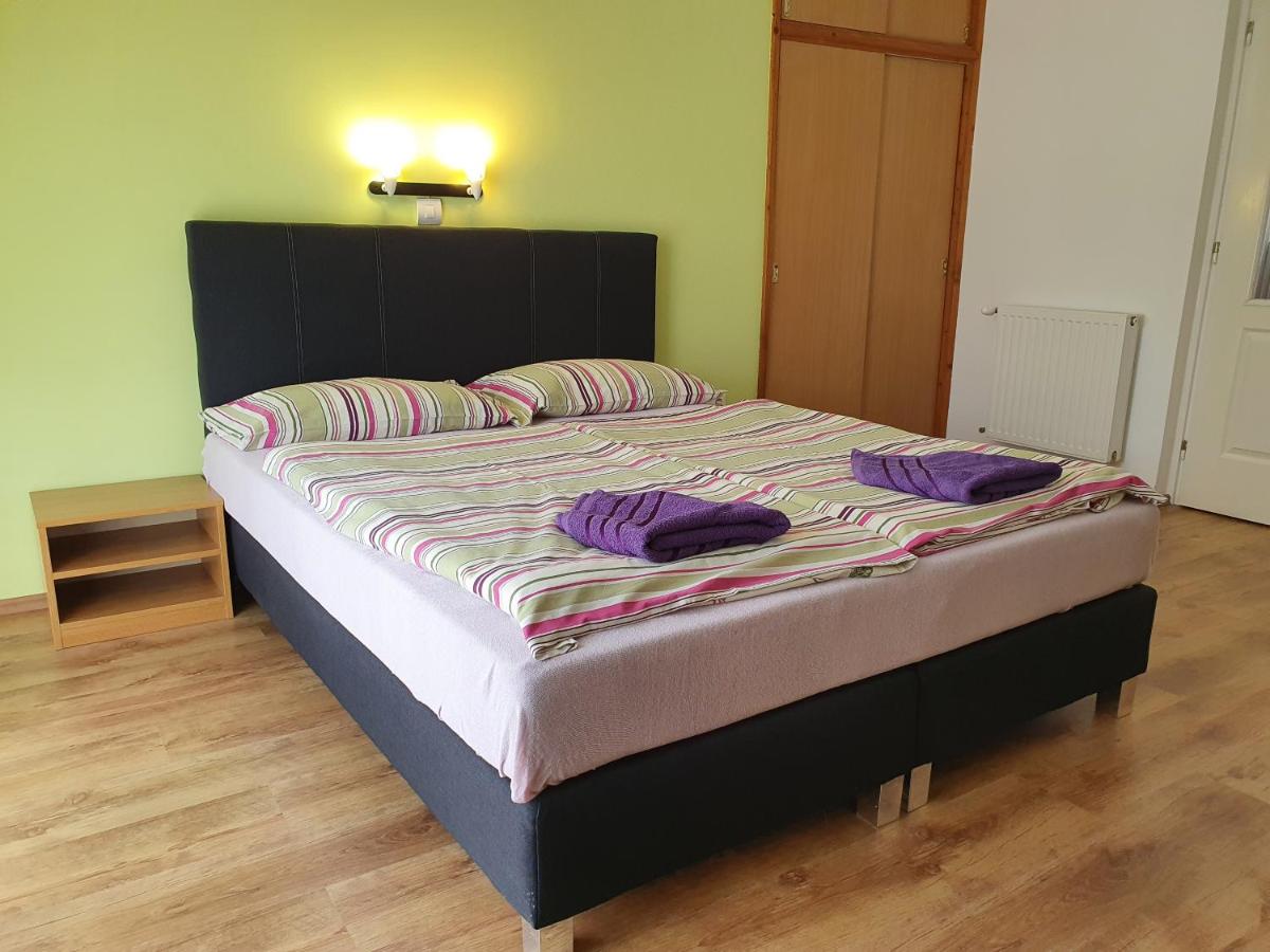 Laguna Apartmanház - Housity