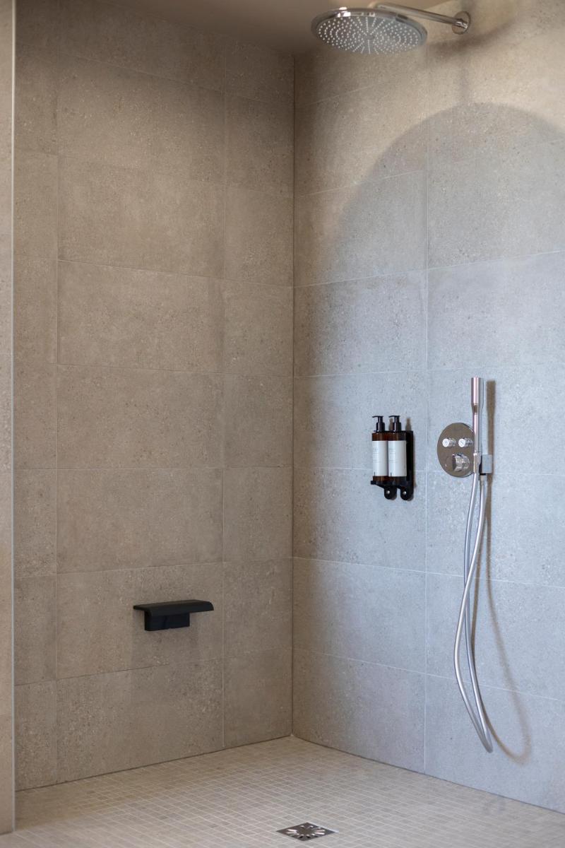Salle de bains dans l'établissement Hotel L'Acquale