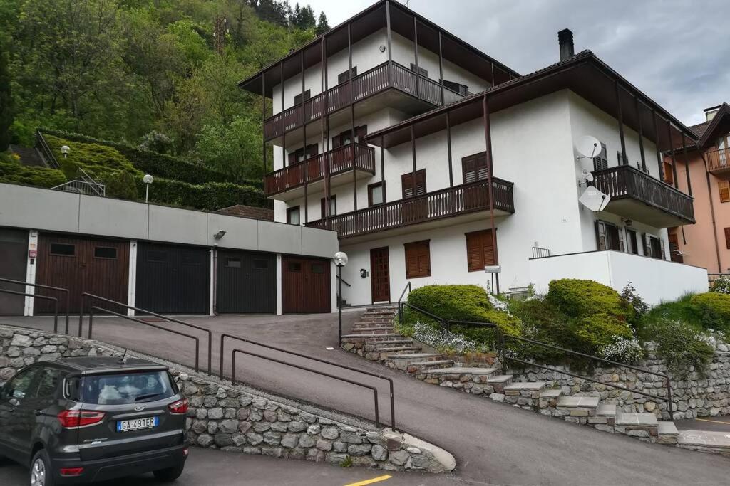 Casa bianca - Housity