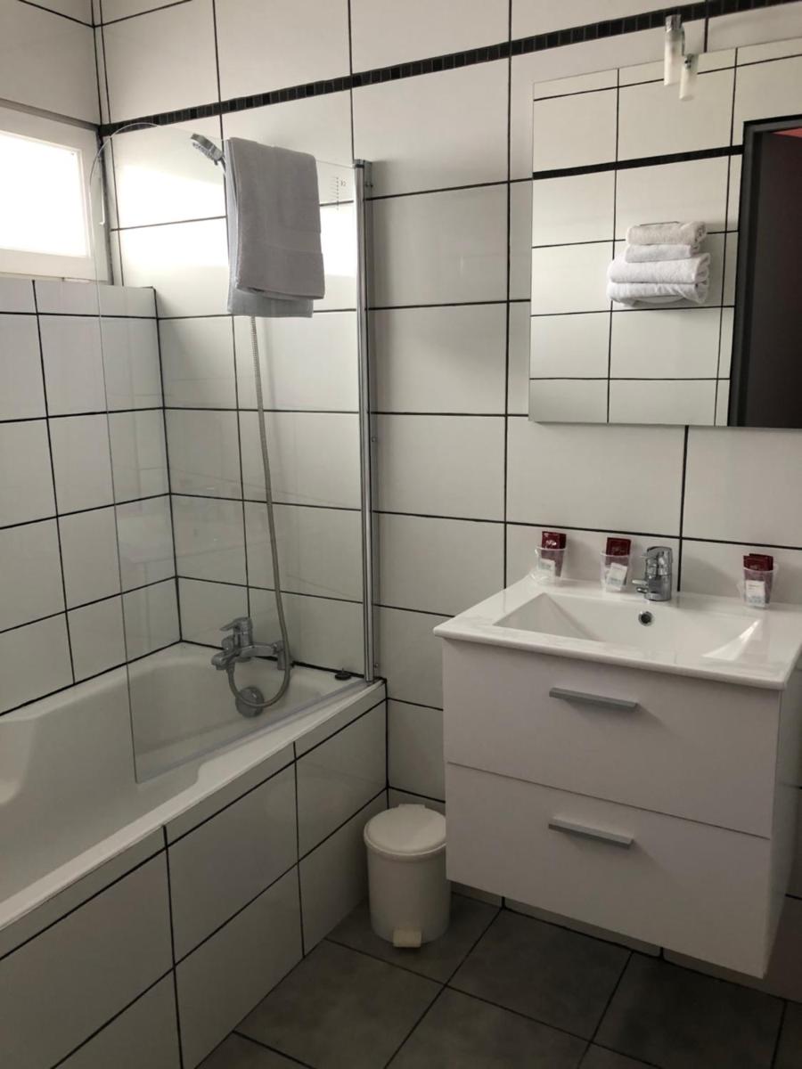 HOTEL LE PESCADOU - Housity