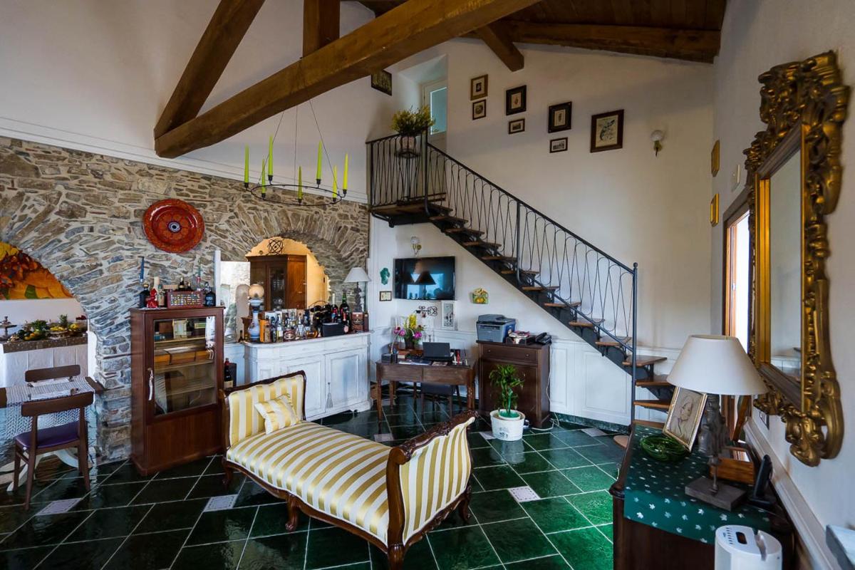 Ispani Inn Resort - Housity