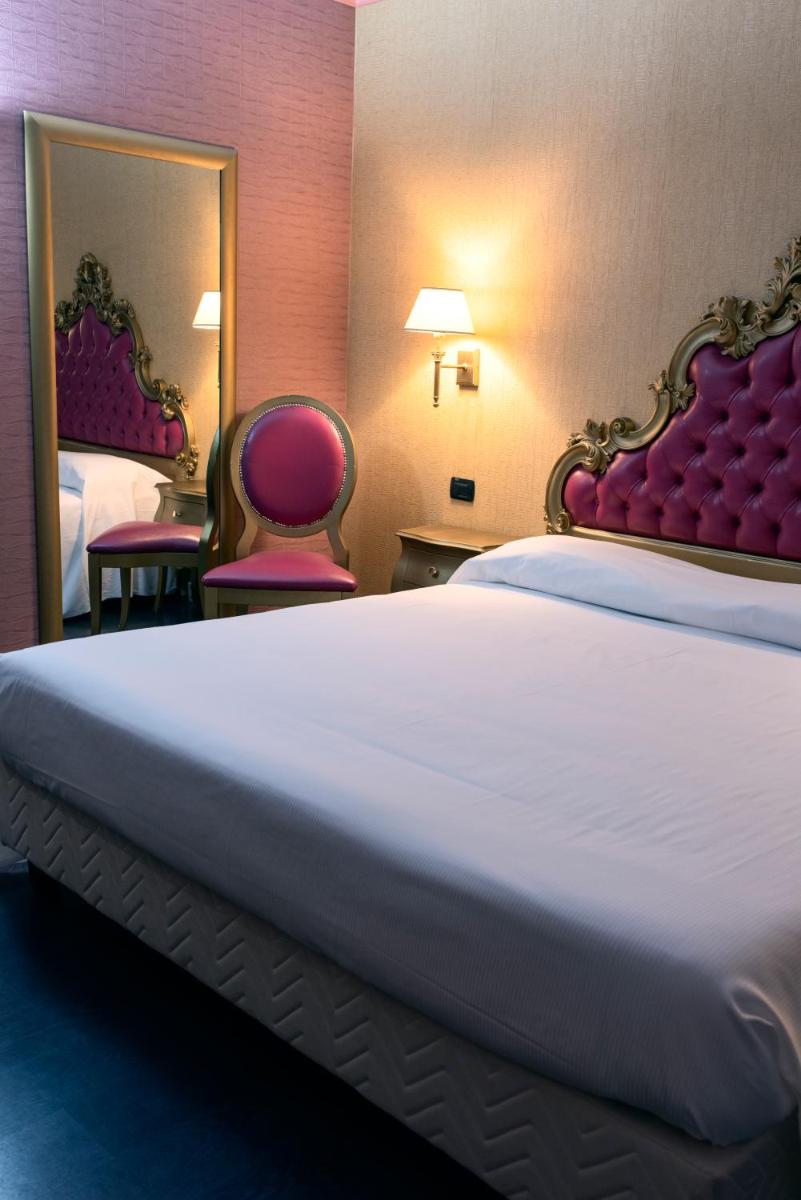 Hotel - Motel Flower - Housity