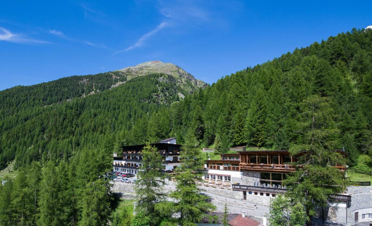 Hotel Zebru - Housity