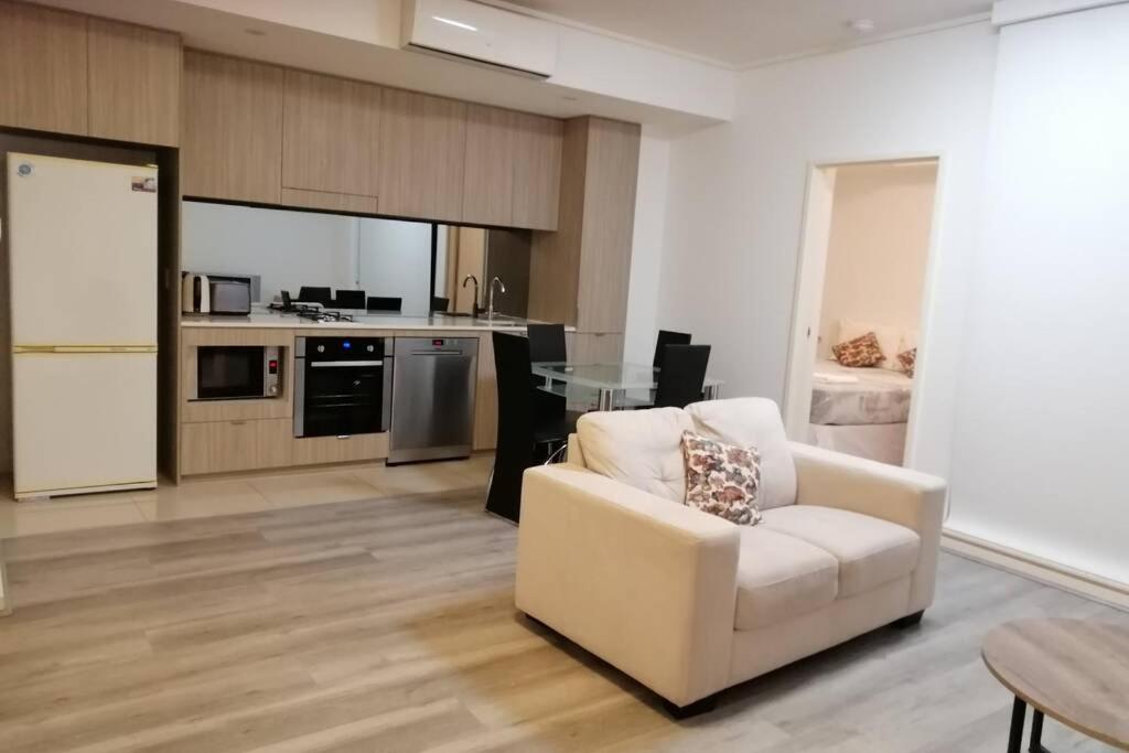 Entire 2 bedrooms Security Apartment - Housity