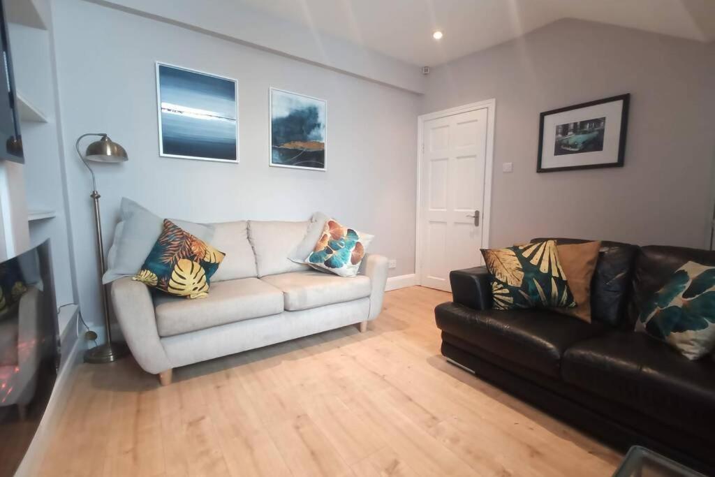 Suitetrails - Argyle House, 10 minute walk from city centre