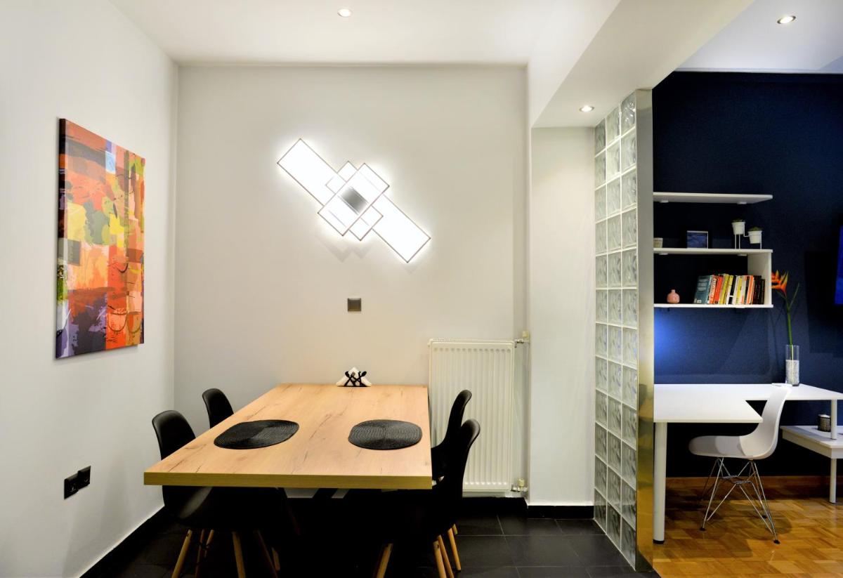 Cozy Apt in Ilisia with Urban Forest View - Housity