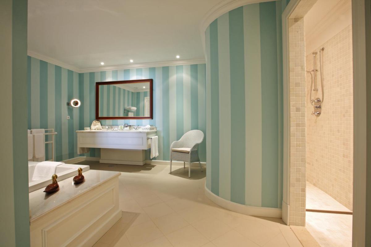 Uma cama ou camas num quarto em The Yeatman