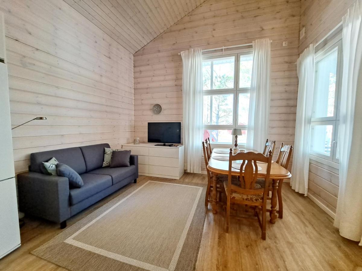 Pikkulahden ranta - Housity