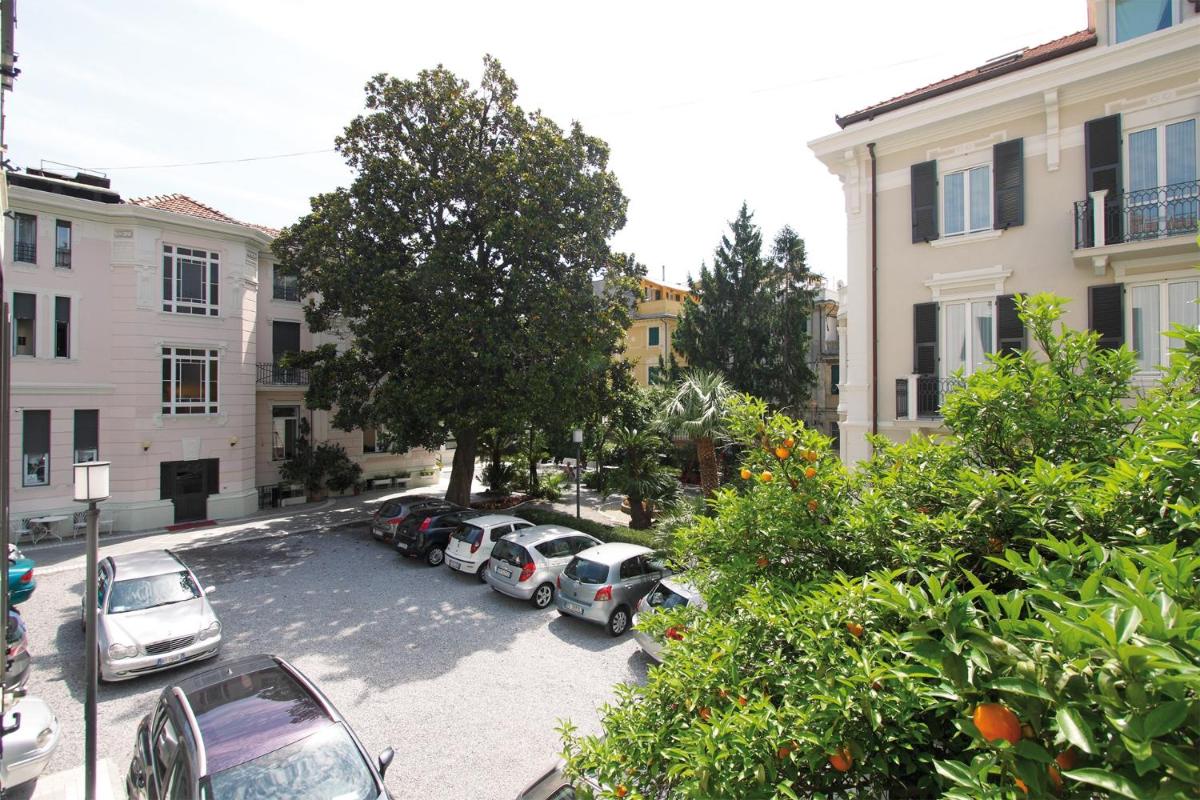 Genovese Villa Elena Residence - Housity