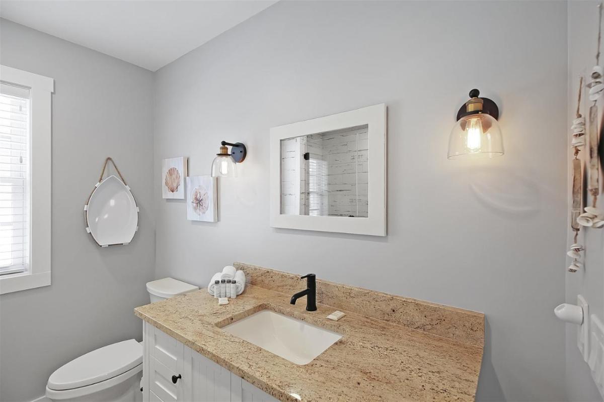 Cozy Quarters Villa #228 - Housity