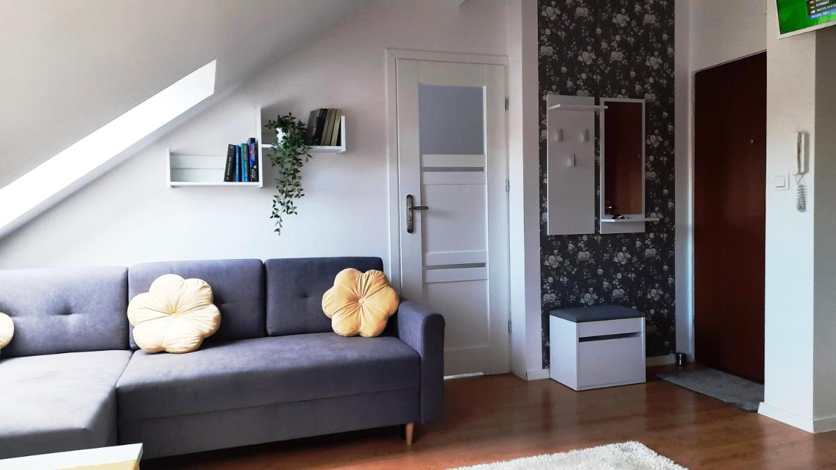 MIESZKANIE w Centrum PRZY PROMENADZIE i JEZIORZE Stare Miasto!!! Parking ! - Housity