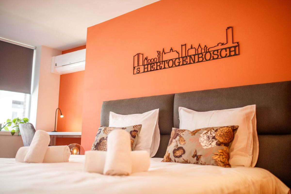 Trendy Design 55m2 Apartment with Balcony - Housity