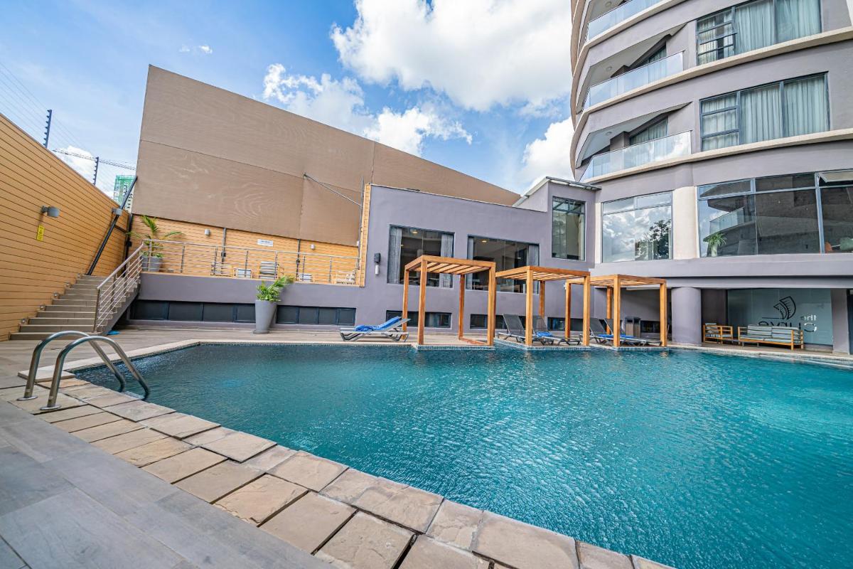 The Curve by the Park - Housity