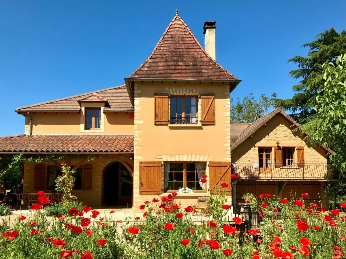 Les Cèdres du Linard, Chambres d'Hôtes B&B Near Lascaux, Montignac, Sarlat-la-Canéda, Dordogne - Housity