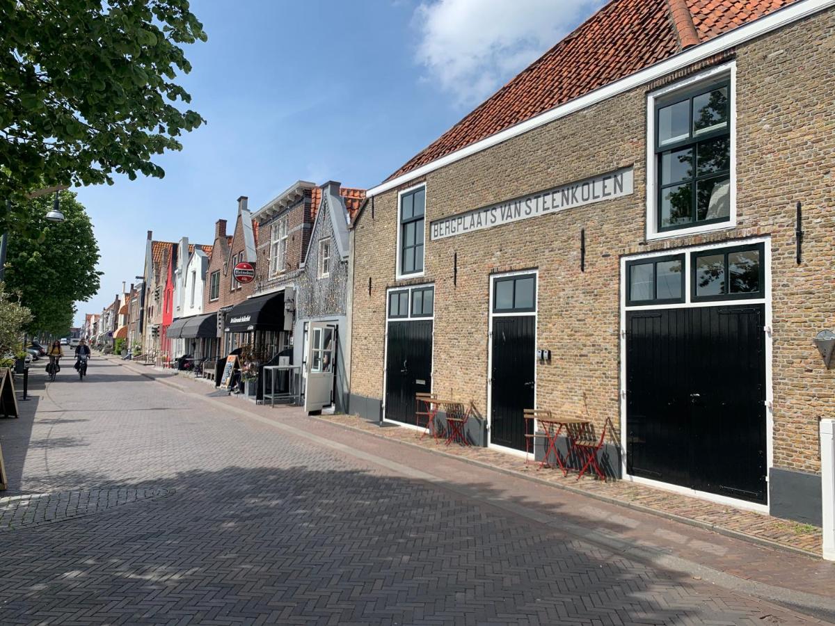 Pakhuis aan de Haven - stuurboord - Housity