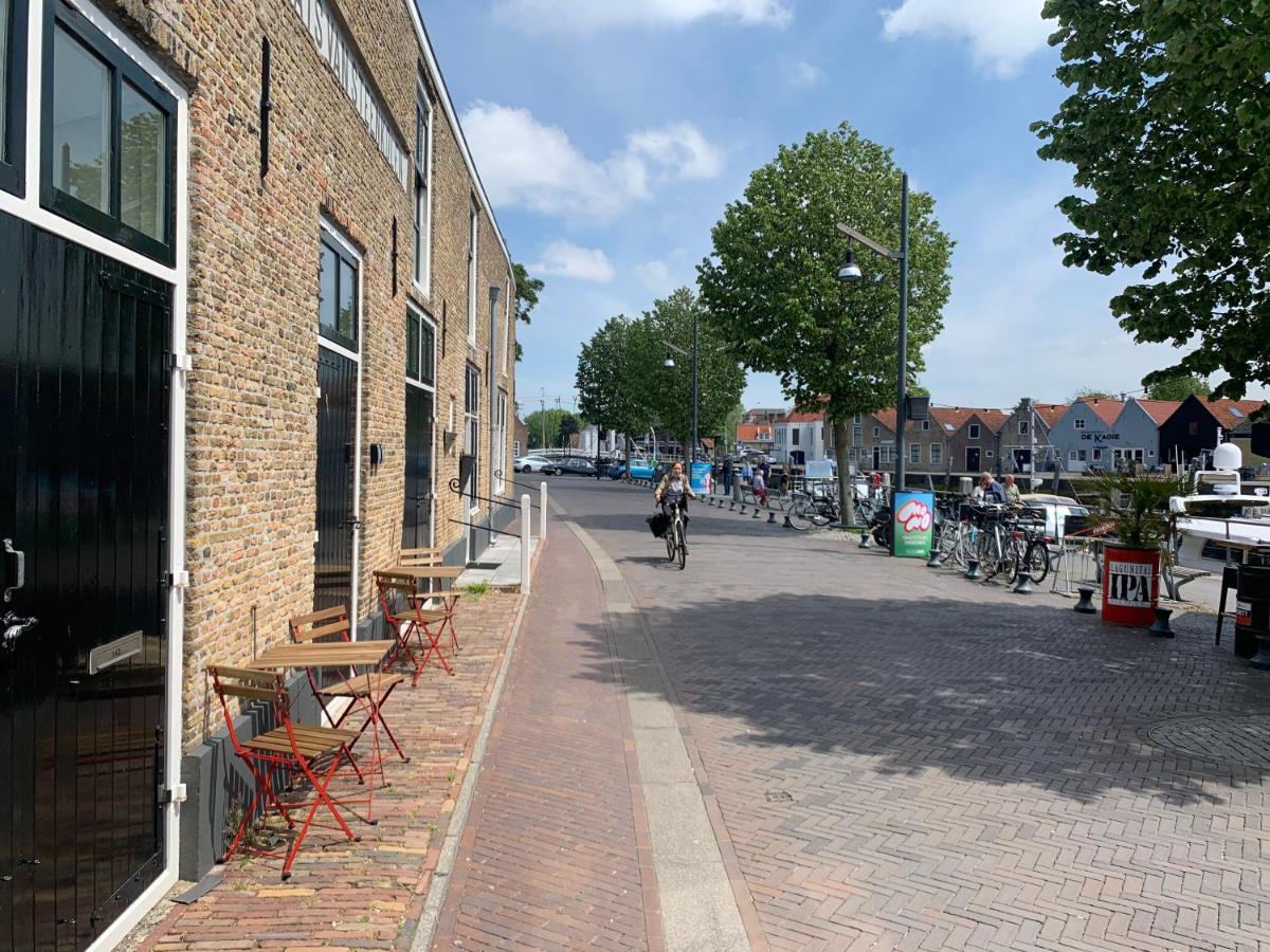 Pakhuis aan de Haven - stuurboord - Housity