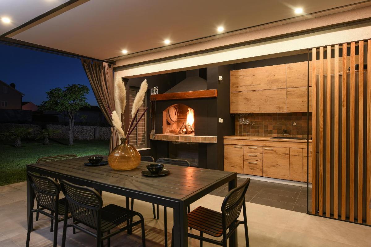 Villa Topaz - Housity