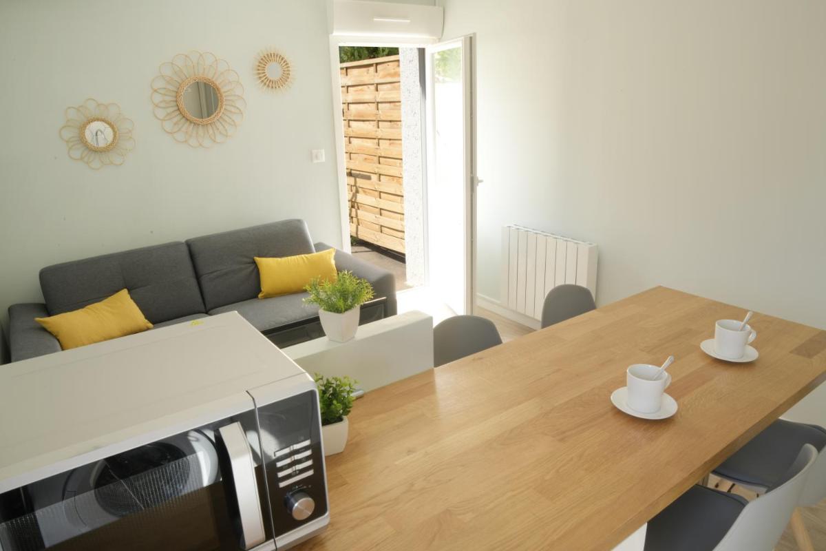 T2 - 28m2 avec cour et stationnement, wifi et linge fournis - Housity