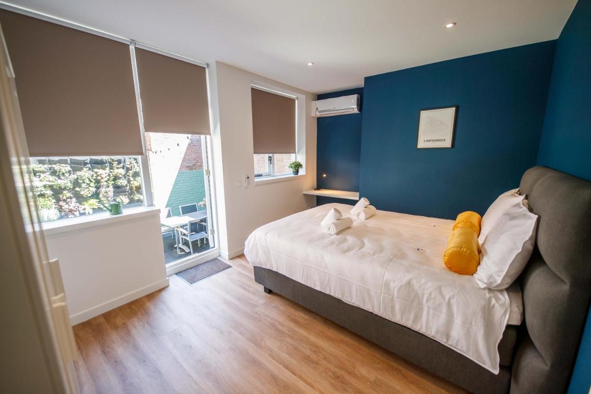 Boutique Chic 55m2 Apartment with City Garden - DB6A - Housity