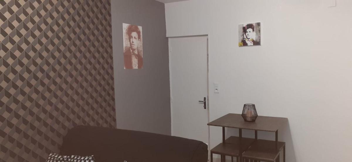 Appartement atypique proche theatre place ducale - Housity