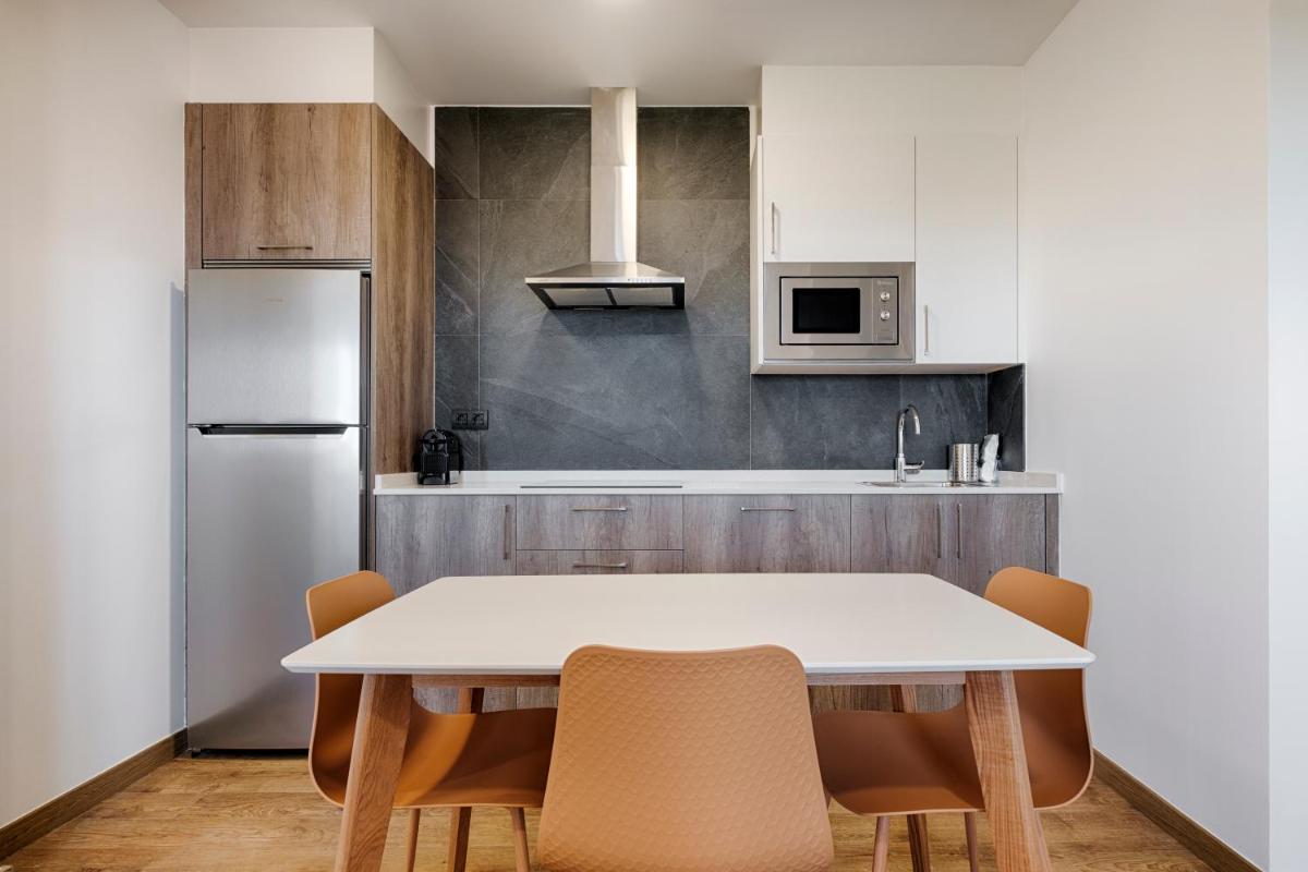 TH Apartments by Como en Casa - Housity