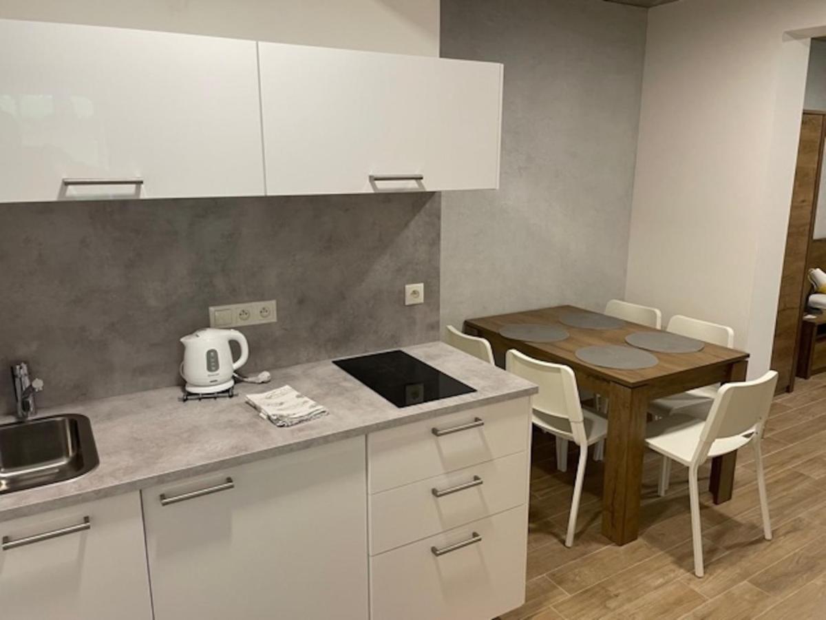 Apartmány Bílá Nisa - Housity