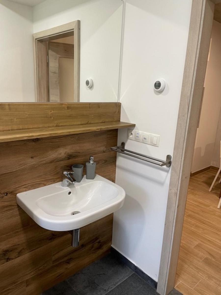 Apartmány Bílá Nisa - Housity