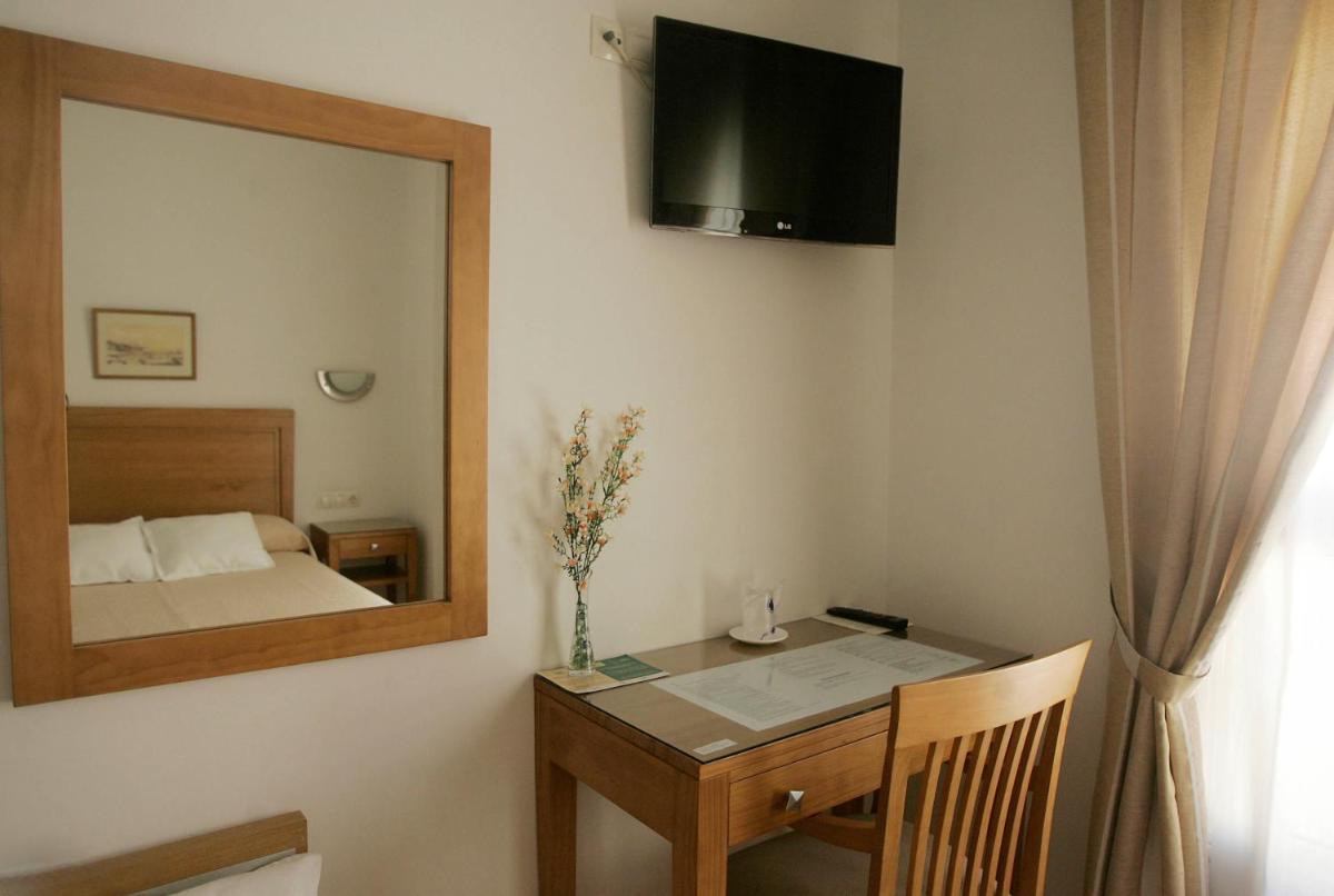 Hotel Goartín - Housity