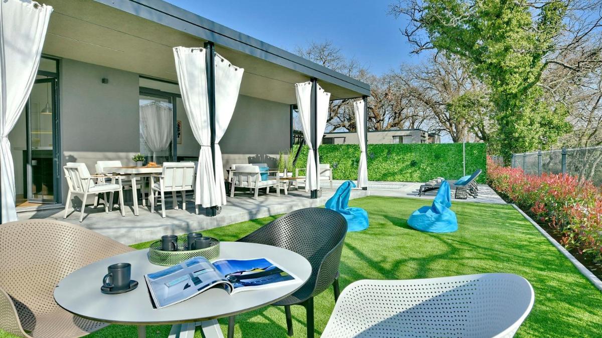 Villa Barcolana - Housity
