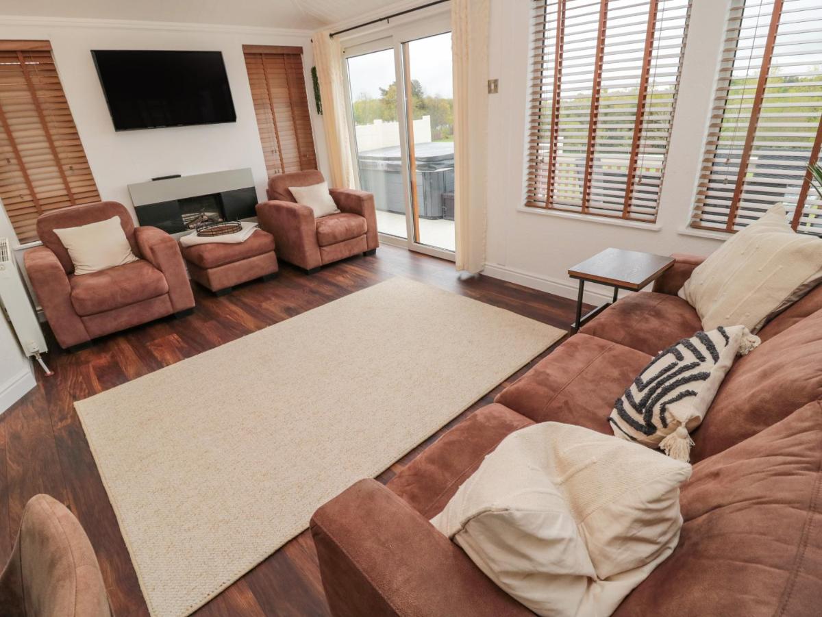 Woodland View Luxury Lodge - Housity