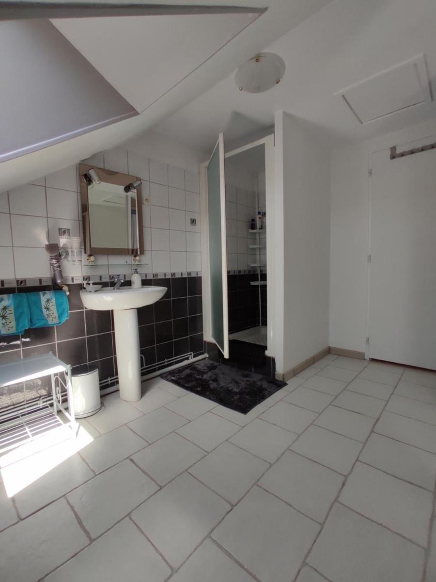 Carmen&Pascal - Housity