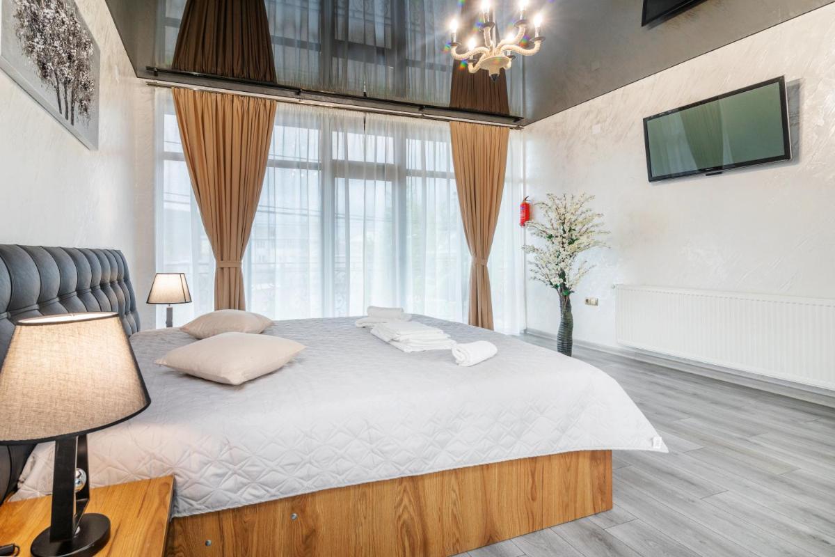 Hotel Home+ - Housity