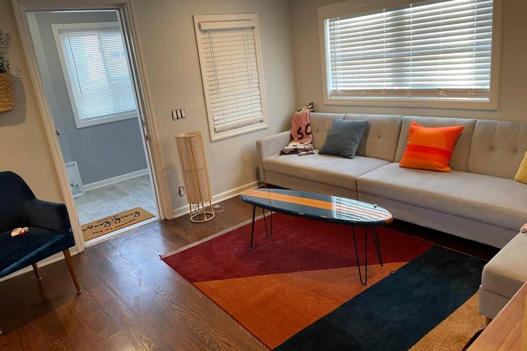 Modern Beach House “ CAIS” 1mile from PierVillage - Housity