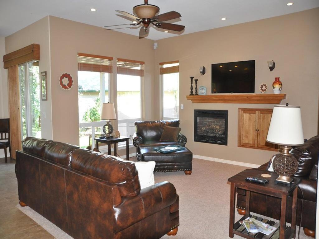 Dalton Ranch 73 Red Cliff Road - Housity