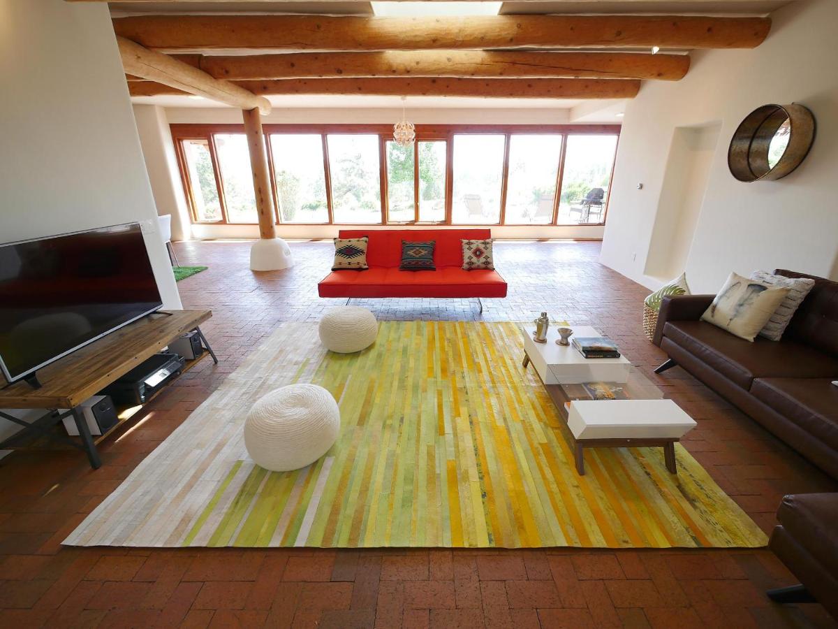 241 Pinon - Housity