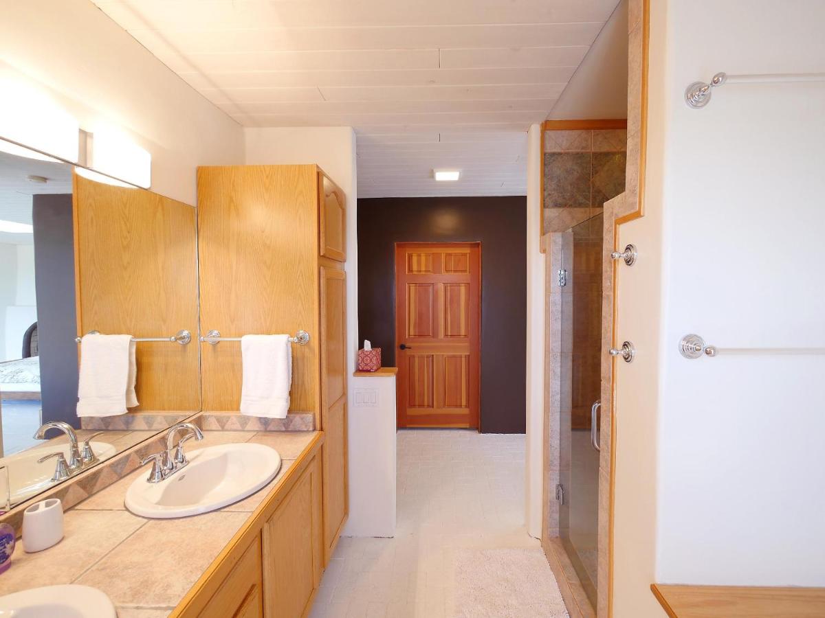 241 Pinon - Housity