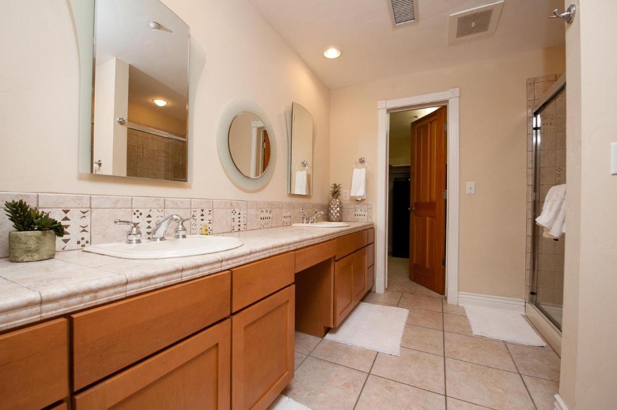 Mears House Unit 3F - Housity