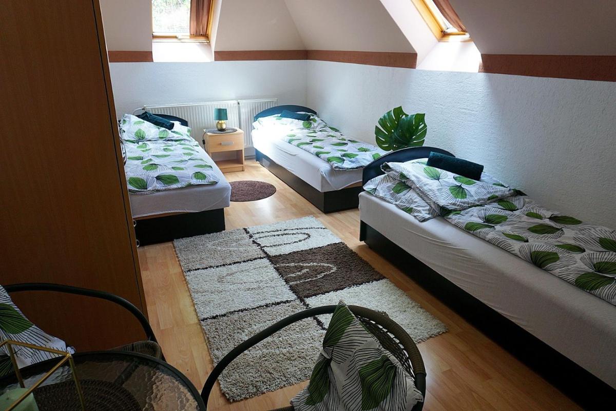 Berg Szállás - Housity