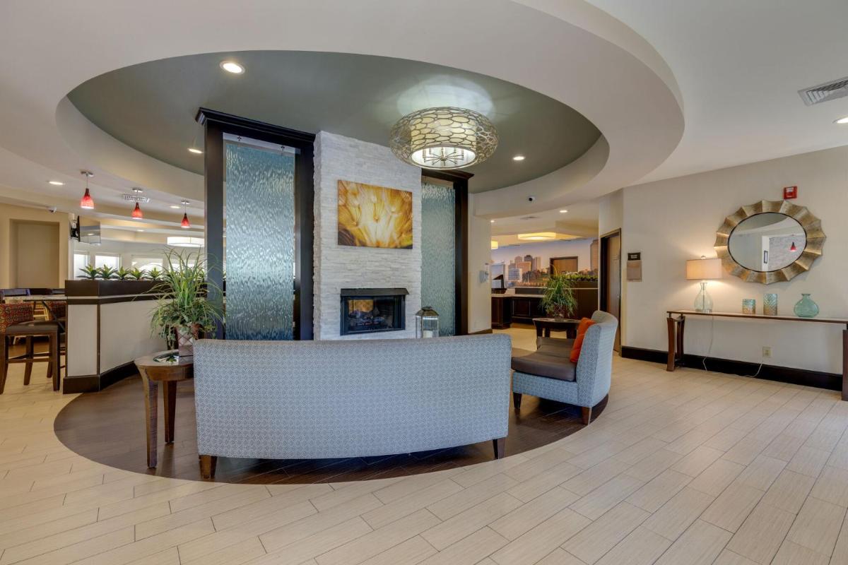 Suitetrails - Club Hotel Nashville Inn & Suites