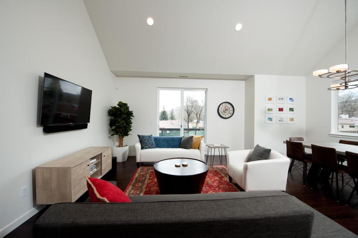 2201 Main Avenue - Housity