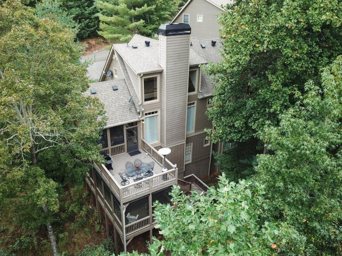 Mountain Bearadise Luxury Rental Home in Big Canoe - Housity