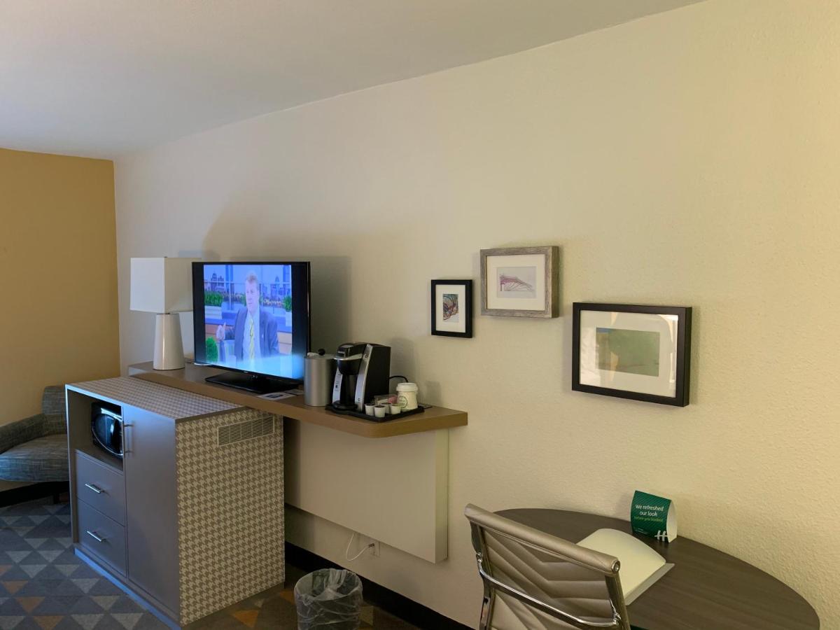 Holiday Inn Baton Rouge-South, an IHG Hotel - Housity
