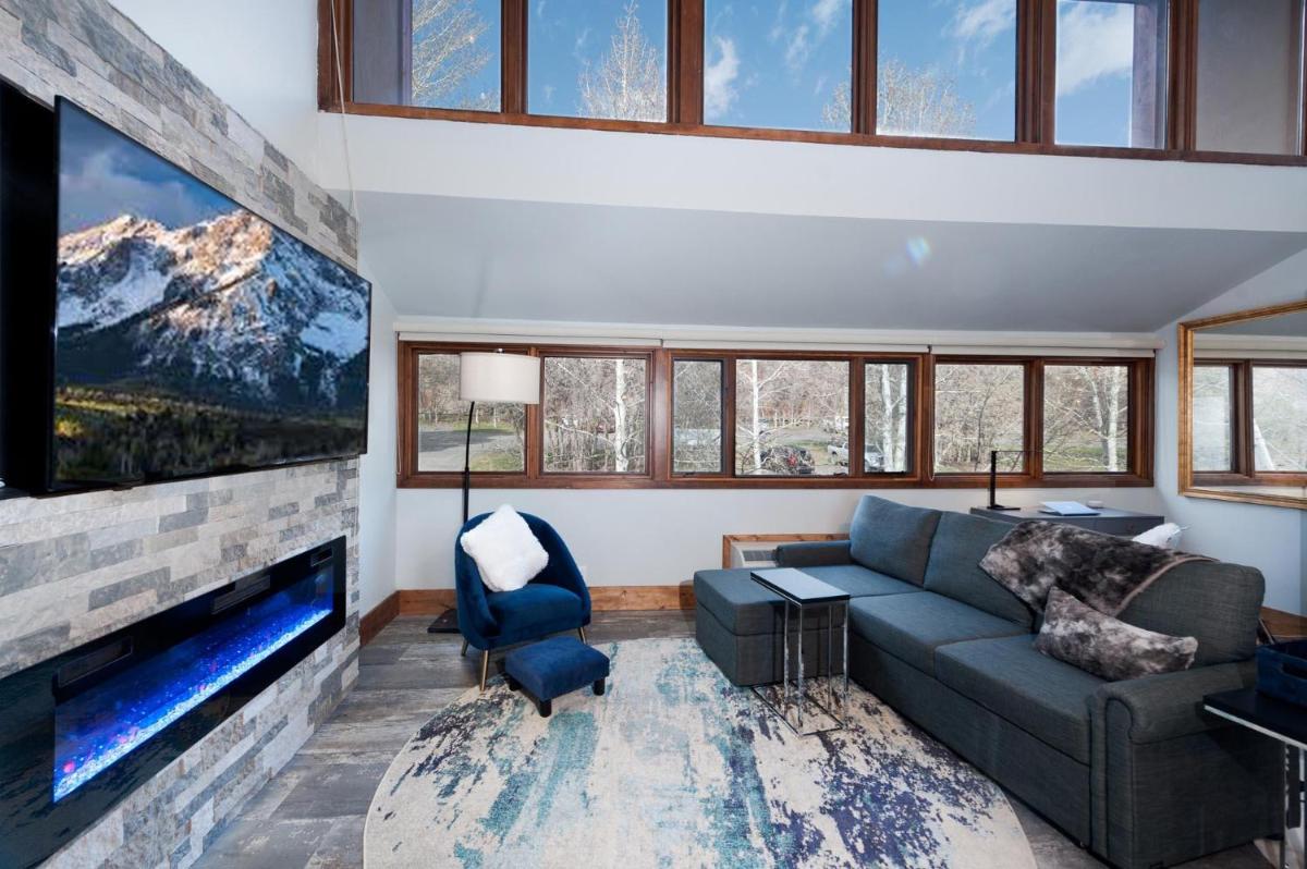 Tamarron Gambel Oak 733 - Housity